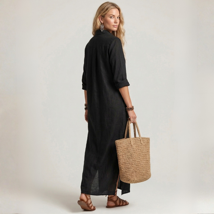 Afrodite - Robe longue noire avec des boutons