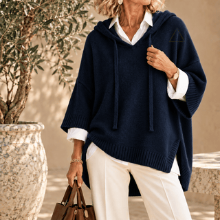 Clémence — Poncho en maille à capuche