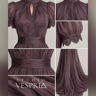 Détails de la robe Isaline en violet profond : col, dentelle, manches et taille froncée.